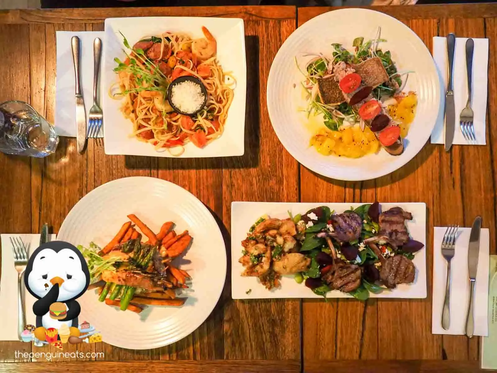 Vault Cafe Bar Restaurant — photo 9