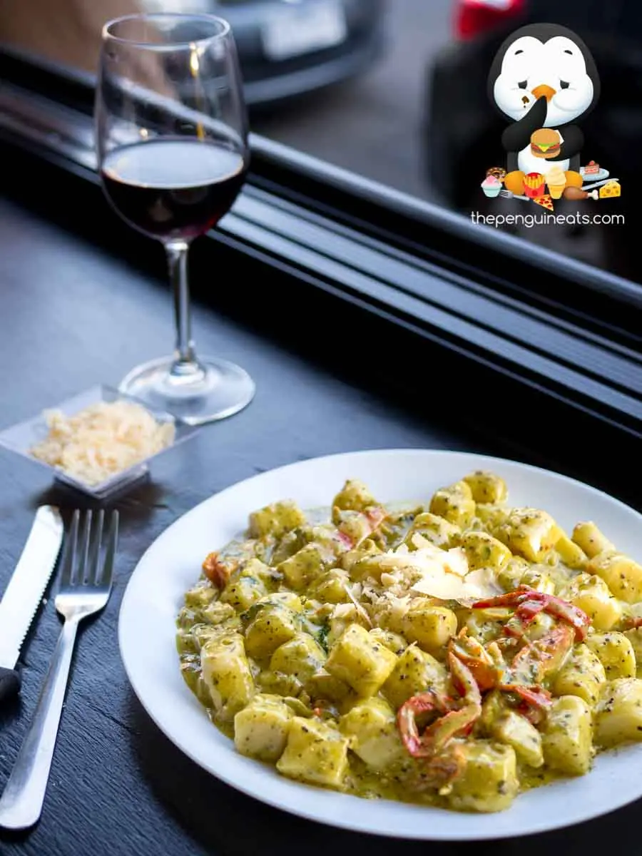 Crave Pizza Pasta — photo 1