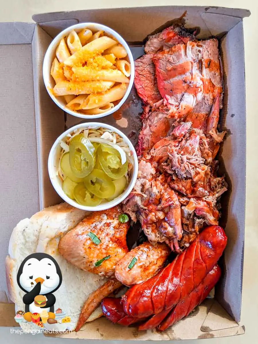 Houston's BBQ — photo 2